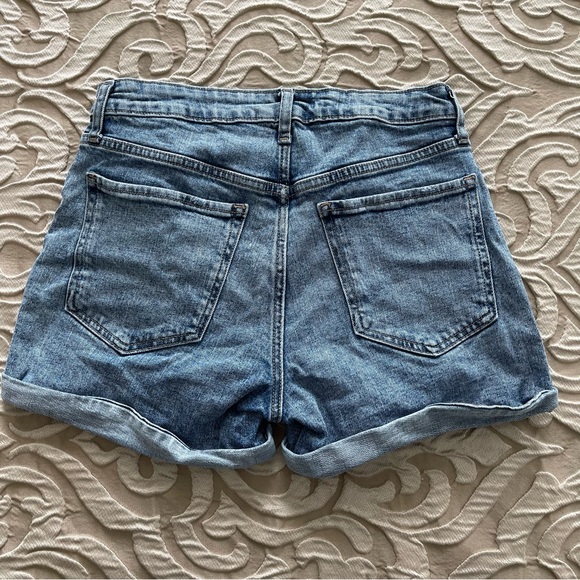 Old Navy High Rise OG Shorts - Picture 2 of 5